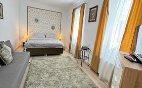 Ari Apartment